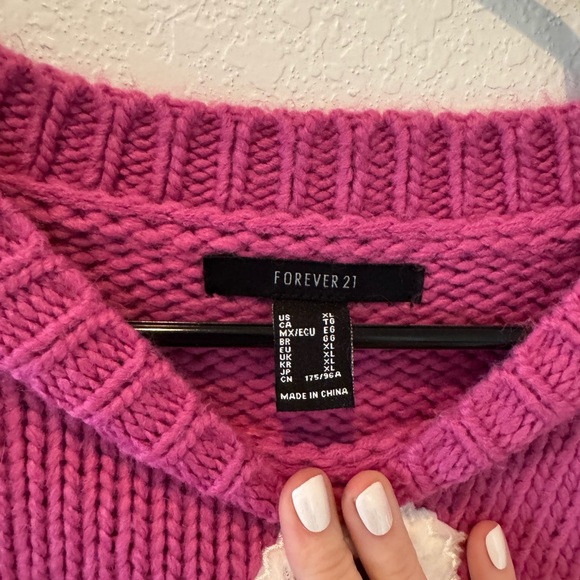 🌻 Fuchsia Floral Embroidered Sweater 🌻 - Picture 4 of 5